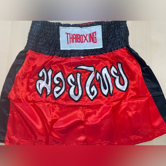 Boxing Short Muay Thai Men Women 2XL Red Embroidery MMA Sports Elastic Fonts - Picture 4 of 8